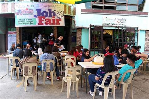 2K jobs up for grabs in CDC Christmas fair .
